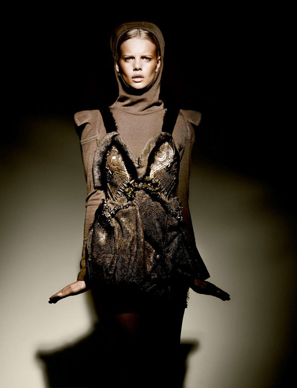 Ponytail F/W 2009 | Marloes Horst by Benjamin Lennox marloesponytail1 Ponytail F/W 2009 | Marloes Horst by Benjamin Lennox