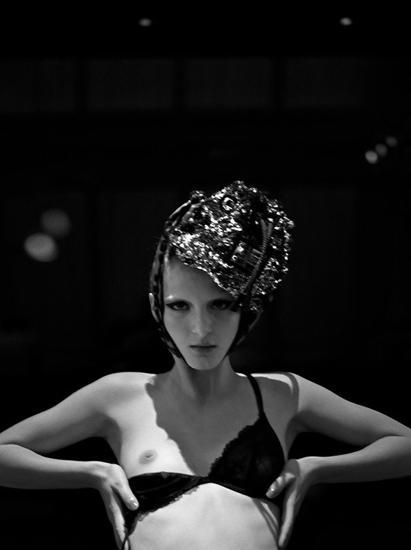 missyraydernude9 Elle Turkey | Missy Rayder & Beata Scotova by Koray Birand