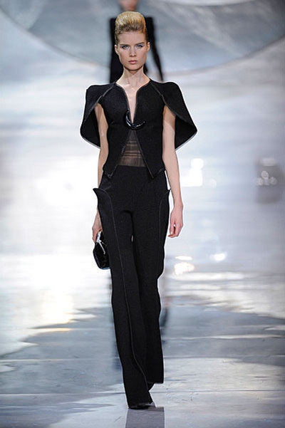 armaniprivess10couture8 Paris Haute Couture | Armani Privé Spring 2010