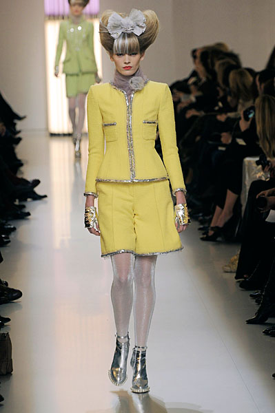 chanelss10couture15 Paris Haute Couture | Chanel Spring 2010 Couture