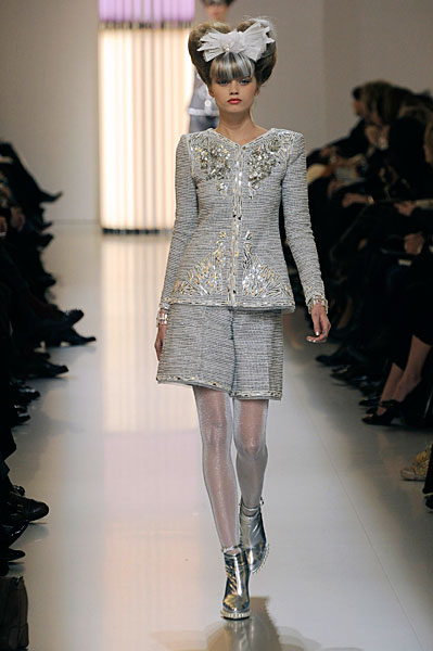chanelss10couture19 Paris Haute Couture | Chanel Spring 2010 Couture