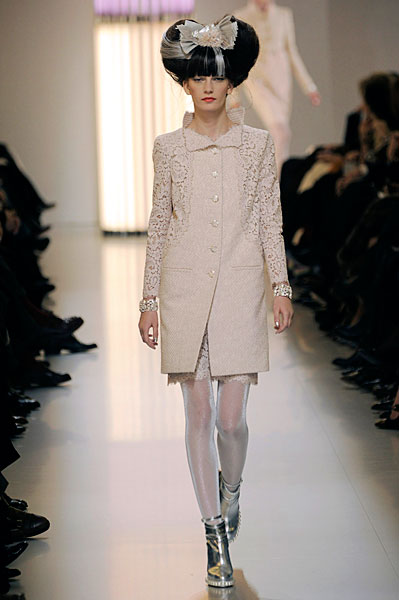 chanelss10couture23 Paris Haute Couture | Chanel Spring 2010 Couture