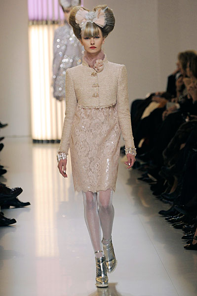 chanelss10couture24 Paris Haute Couture | Chanel Spring 2010 Couture