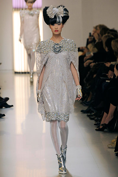 chanelss10couture26 Paris Haute Couture | Chanel Spring 2010 Couture