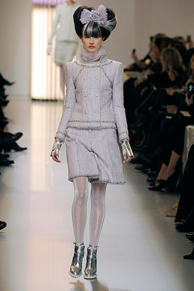 chanelss10couture4 Paris Haute Couture | Chanel Spring 2010 Couture