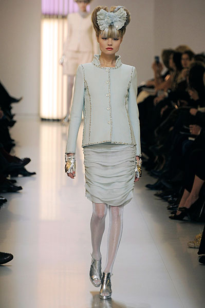 chanelss10couture5 Paris Haute Couture | Chanel Spring 2010 Couture