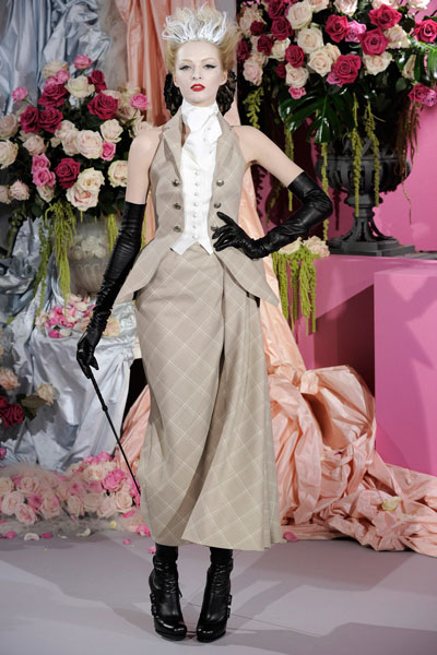 christiandiorss10couture12 Paris Haute Couture | Christian Dior Spring 2010 Couture