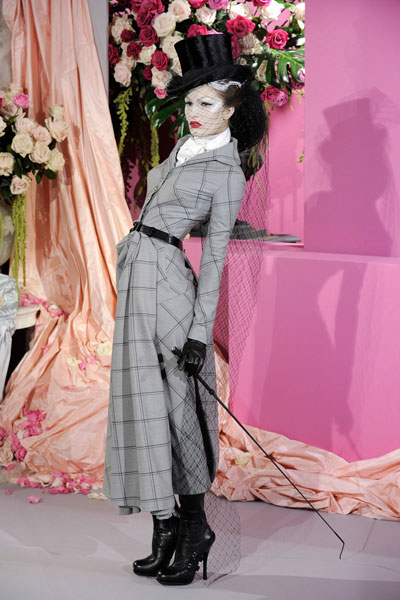christiandiorss10couture18 Paris Haute Couture | Christian Dior Spring 2010 Couture