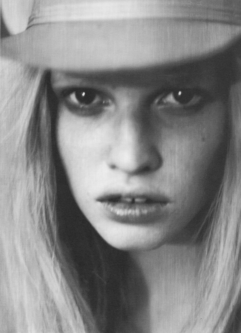 larabeauty9 Morning Beauty | Lara Stone by Paolo Roversi