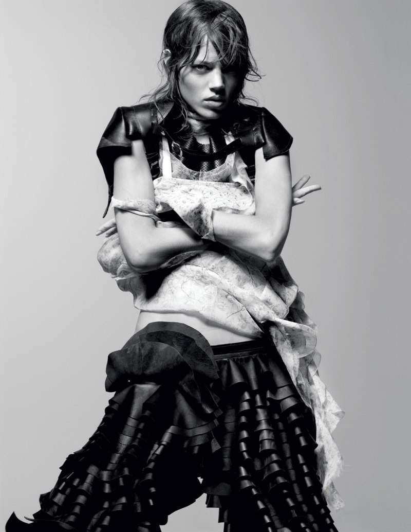 Freja
Beha Erichsen by Craig McDean in Tough Ballerina |
<em>Interview</em> April 2010 toughfreja1 Freja Beha
Erichsen by Craig McDean in Tough Ballerina |
<em>Interview</em> April 2010