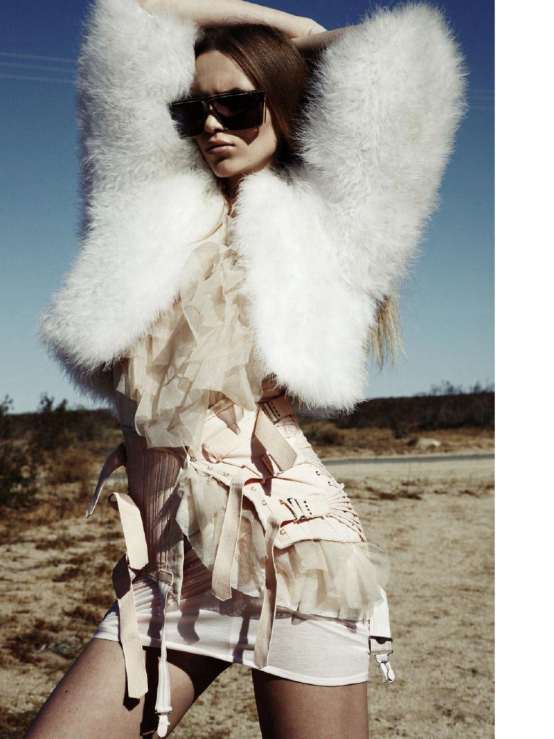 Valeria Dmitrienko by Jam in Starting Again | <em>Futureclaw</em> Spring 2010 valeria dmitrienko7 Valeria Dmitrienko by Jam in Starting Again | <em>Futureclaw</em> Spring 2010