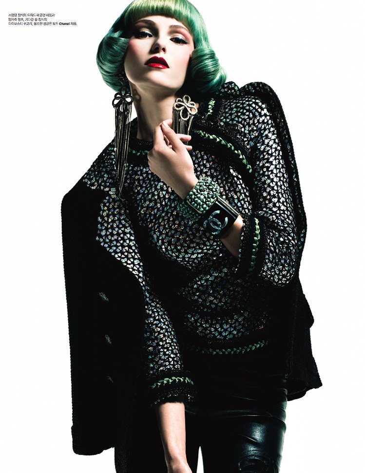 jeffrey graetsch3 Valentina Zelyaeva by Jeffrey Graetsch for <em>W Korea</em> June 2010