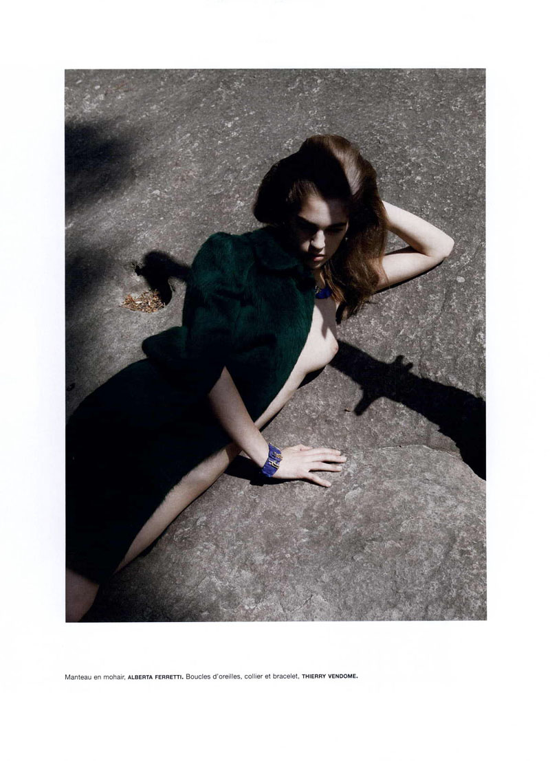 Samantha Gradoville by Viviane Sassen for <em>Numéro</em> #115 samantha gradoville4 Samantha Gradoville by Viviane Sassen for <em>Numéro</em> #115