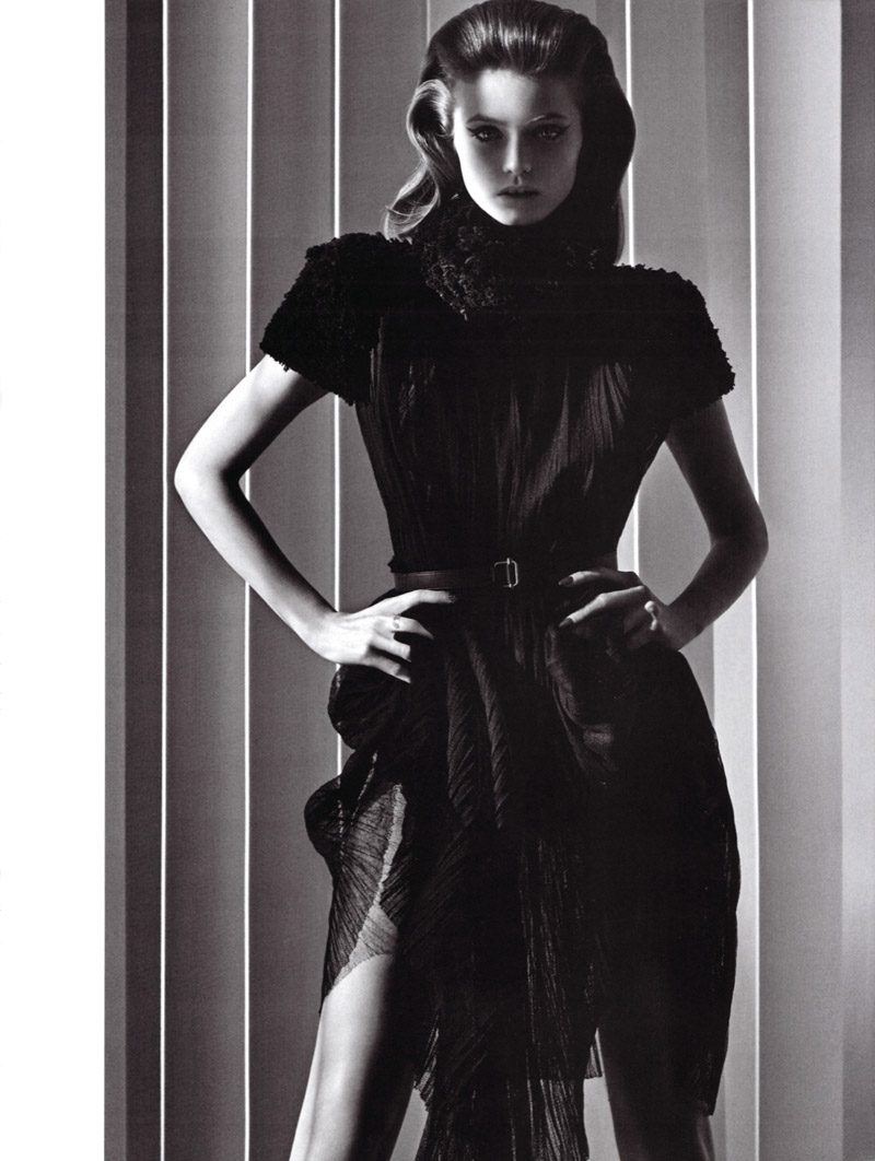 Abbey Lee Kershaw by Mario Sorrenti in Variation on Chic | <em>Vogue Italia</em> August 2010 abbey lee kershaw1 Abbey Lee Kershaw by Mario Sorrenti in Variation on Chic | <em>Vogue Italia</em> August 2010