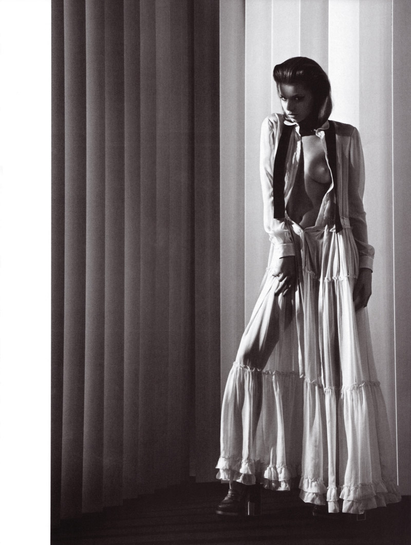 Abbey Lee Kershaw by Mario Sorrenti in Variation on Chic | <em>Vogue Italia</em> August 2010 abbey lee kershaw6 Abbey Lee Kershaw by Mario Sorrenti in Variation on Chic | <em>Vogue Italia</em> August 2010