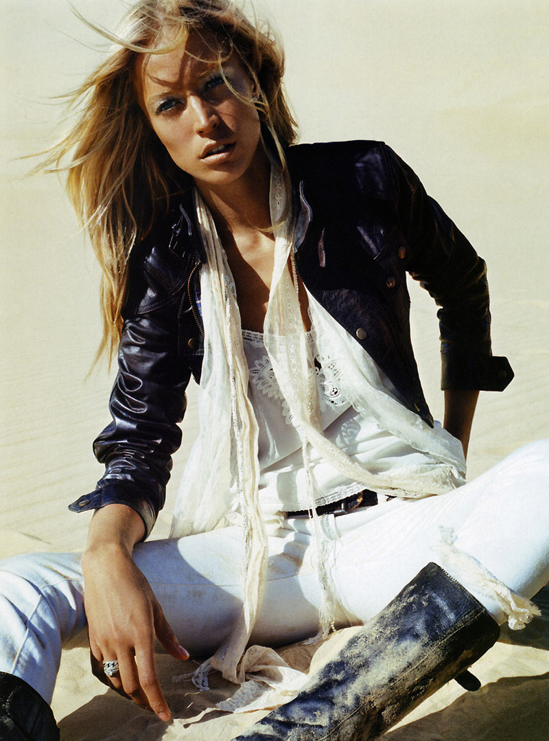 raquel beauty1 Morning Beauty | Raquel Zimmermann by Mikael Jansson