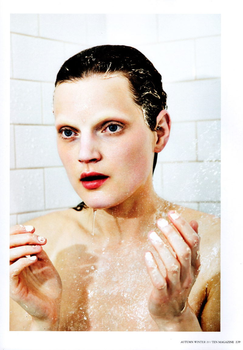 guinevere van seenus12 Guinevere van Seenus by Mario Sorrenti for <em>10 Magazine</em> Fall 2010