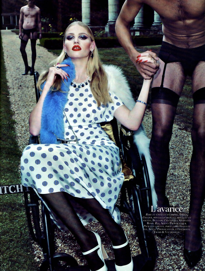 lara vogue5 Lara Stone for <em>Vogue Paris</em> October 2010 by Steven Klein