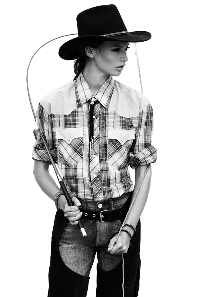 Mona Johannesson by Jimmy Backius for <em>Fashion Tale</em> Fall 2010 mona johannesson2 Mona Johannesson by Jimmy Backius for <em>Fashion Tale</em> Fall 2010