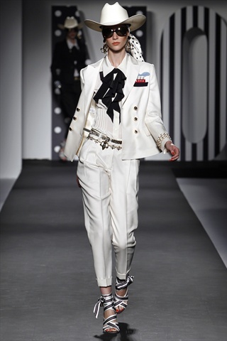 Moschino Spring 2011 | Milan Fashion Week moschinospring1 Moschino Spring 2011 | Milan Fashion Week