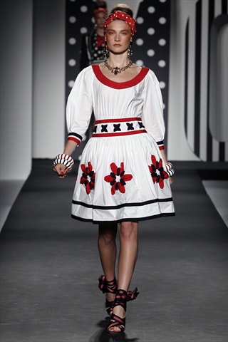 Moschino Spring 2011 | Milan Fashion Week moschinospring10 Moschino Spring 2011 | Milan Fashion Week