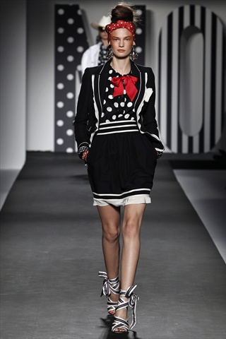 Moschino Spring 2011 | Milan Fashion Week moschinospring11 Moschino Spring 2011 | Milan Fashion Week