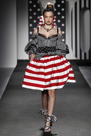 Moschino Spring 2011 | Milan Fashion Week moschinospring3 Moschino Spring 2011 | Milan Fashion Week