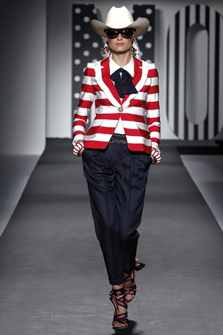 Moschino Spring 2011 | Milan Fashion Week moschinospring4 Moschino Spring 2011 | Milan Fashion Week