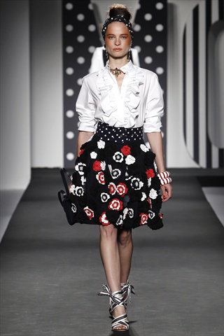 Moschino Spring 2011 | Milan Fashion Week moschinospring5 Moschino Spring 2011 | Milan Fashion Week