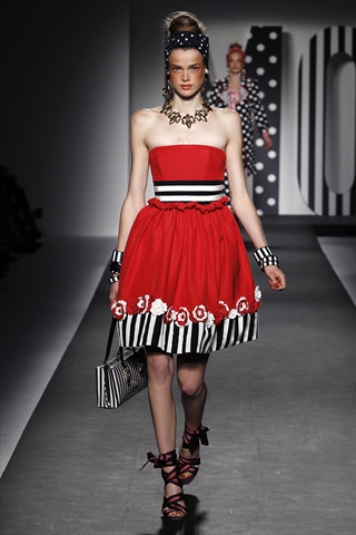 Moschino Spring 2011 | Milan Fashion Week moschinospring7 Moschino Spring 2011 | Milan Fashion Week