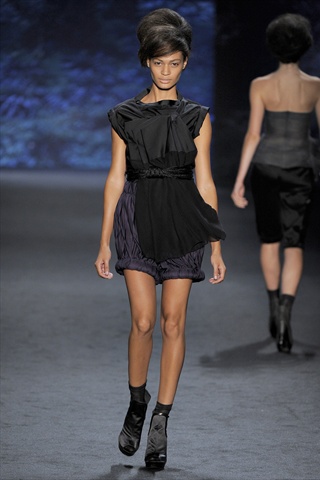 verawangspring41 Vera Wang Spring 2011 | New York Fashion Week