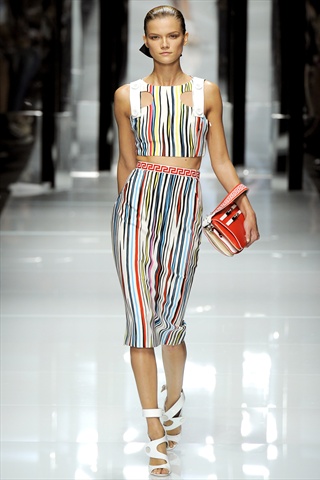 Versace Spring 2011 | Milan Fashion Week versacespring11 Versace Spring 2011 | Milan Fashion Week