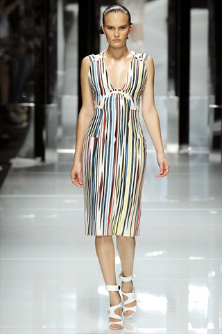 Versace Spring 2011 | Milan Fashion Week versacespring4 Versace Spring 2011 | Milan Fashion Week