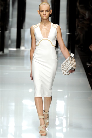 Versace Spring 2011 | Milan Fashion Week versacespring8 Versace Spring 2011 | Milan Fashion Week