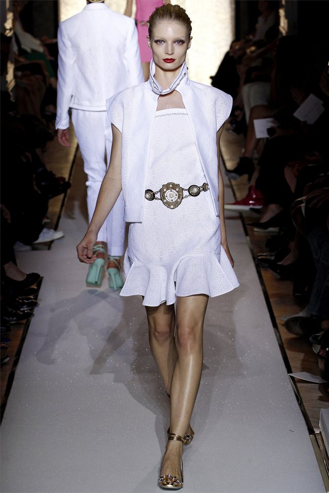Yves Saint Laurent Spring 2012 | Paris Fashion Week yves saint laurent25 Yves Saint Laurent Spring 2012 | Paris Fashion Week
