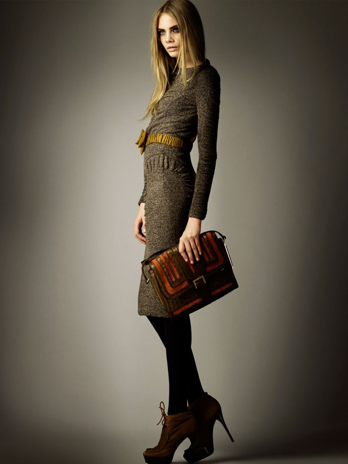 burberry prefall7 Cara Delevingne for Burberry Pre Fall 2012 Collection