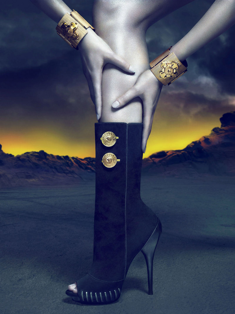 versacecampaign11 Versace Fall 2011 Campaign |  Saskia de Brauw by Mert & Marcus