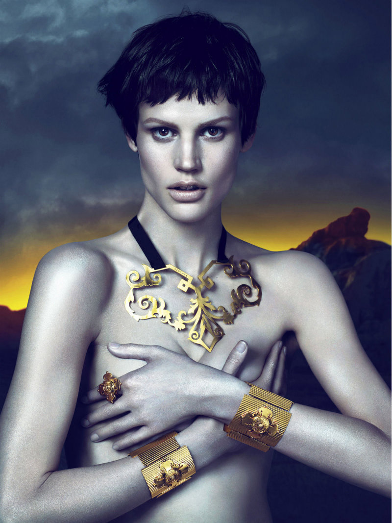 versacecampaign13 Versace Fall 2011 Campaign |  Saskia de Brauw by Mert & Marcus