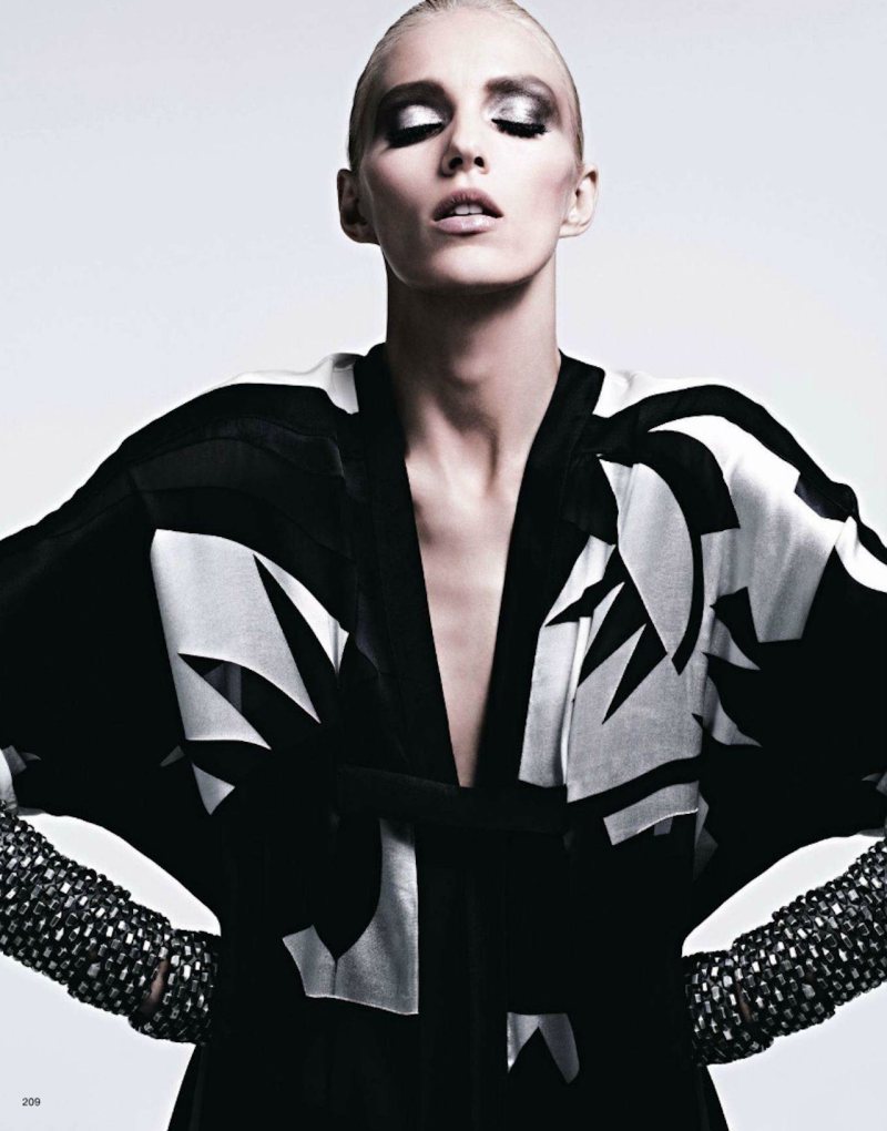 Anja Rubik by Hedi Slimane for <em>Vogue Japan</em> March 2012 anja rubik3 Anja Rubik by Hedi Slimane for <em>Vogue Japan</em> March 2012