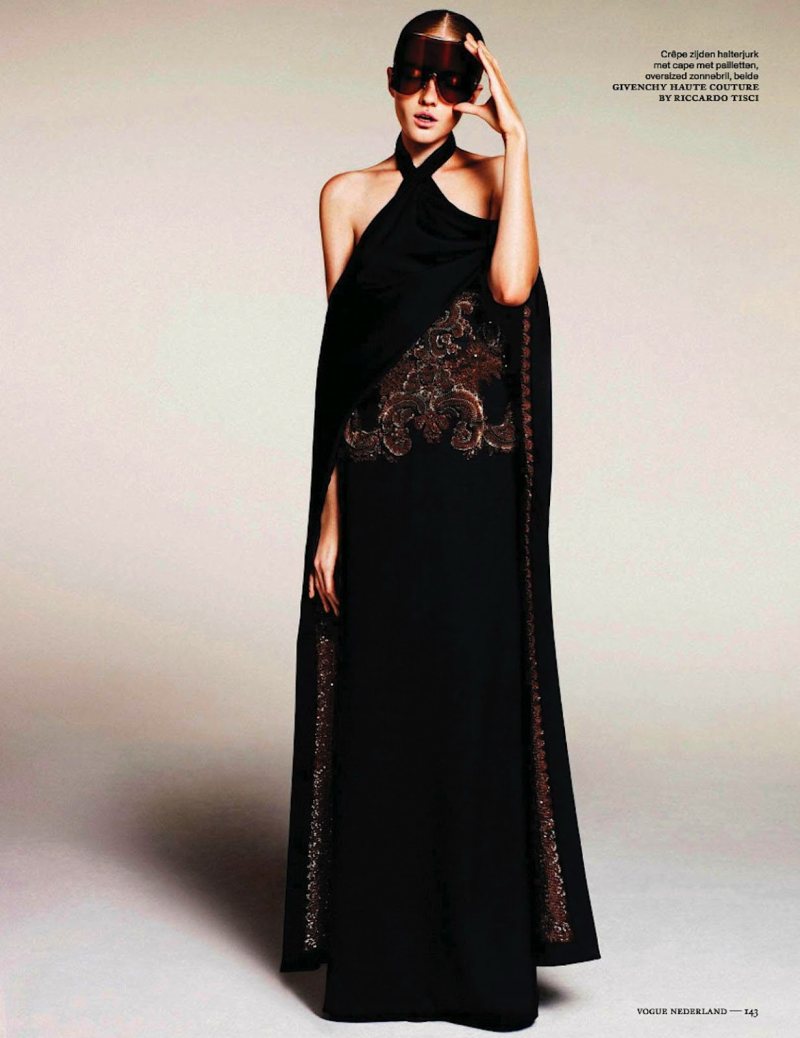 vlada1 Vlada Roslyakova Rocks the Haute Couture Collections for Vogue Netherlands September 2012