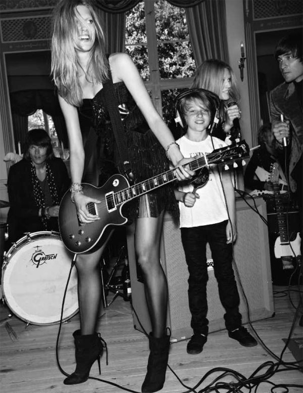 band8 Iselin Steiro & Toni Garrn by David Vasiljevic for <em>Vogue Spain</em> November 2010
