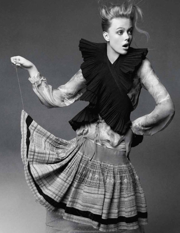 Frida Gustavsson & Mona Johannesson for <em>Bon</em> #55 Winter 2010 by Hasse Nielsen bonwinter Frida Gustavsson & Mona Johannesson for <em>Bon</em> #55 Winter 2010 by Hasse Nielsen