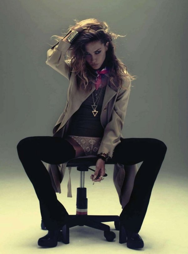 Erin Wasson for <em>Jalouse</em> November 2010 by Mason Poole erin wasson Erin Wasson for <em>Jalouse</em> November 2010 by Mason Poole