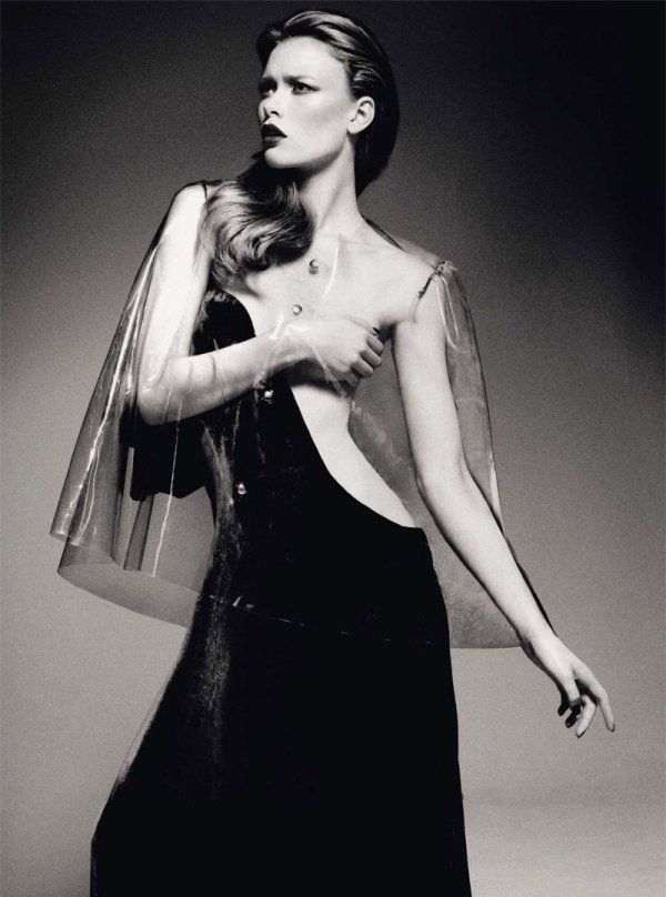 Julia Hafstrom by Jason Kibbler for <em>Harpers Bazaar UK</em> December 2010 julia hafstrom Julia Hafstrom by Jason Kibbler for <em>Harpers Bazaar UK</em> December 2010