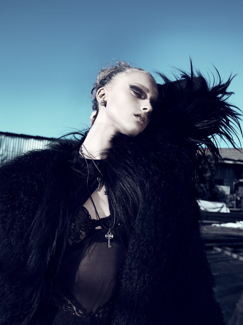 Marcelina Sowa by Sinsong in Being Bathory for <em>Fashion Gone Rogue</em> marcelina sowa1 Marcelina Sowa by Sinsong in Being Bathory for <em>Fashion Gone Rogue</em>