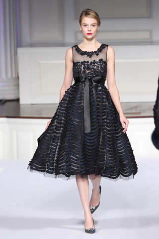 Oscar de la Renta Pre Fall 2011 oscarprefall15 Oscar de la Renta Pre Fall 2011