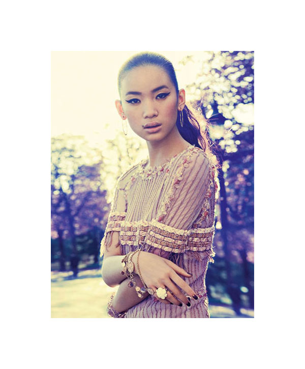 Kiki Kang for <em>Harpers Bazaar Singapore</em> December 2010 by Gyslain Yarhi kiki kang Kiki Kang for <em>Harpers Bazaar Singapore</em> December 2010 by Gyslain Yarhi