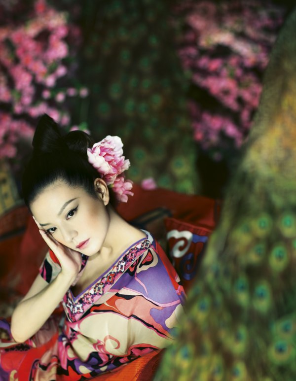 Zhao Wei for <em>Harpers Bazaar China</em> January 2011 by Feng Hai zhao Zhao Wei for <em>Harpers Bazaar China</em> January 2011 by Feng Hai