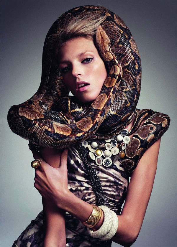 anjareview13 Anja Rubik | Year in Review 2010