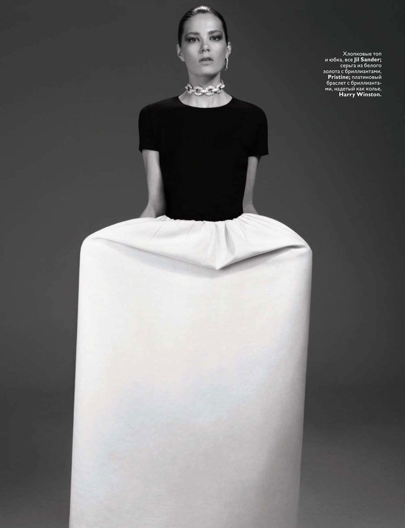 Caroline Brasch Nielsen by Anthony Maule for <em>Vogue Russia</em> January 2011 caroline brasch nielsen4 Caroline Brasch Nielsen by Anthony Maule for <em>Vogue Russia</em> January 2011